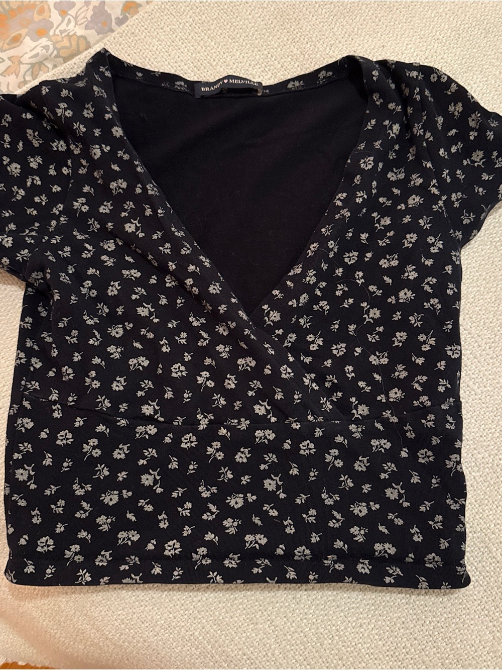 Brandy Melville Black Floral Wrap Crop Top - Picture 2 of 2